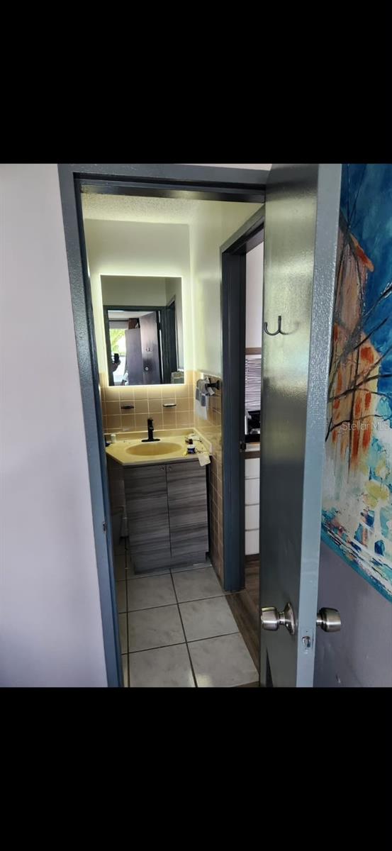Tower 1 Isleta Marina #3j Property Photo 6