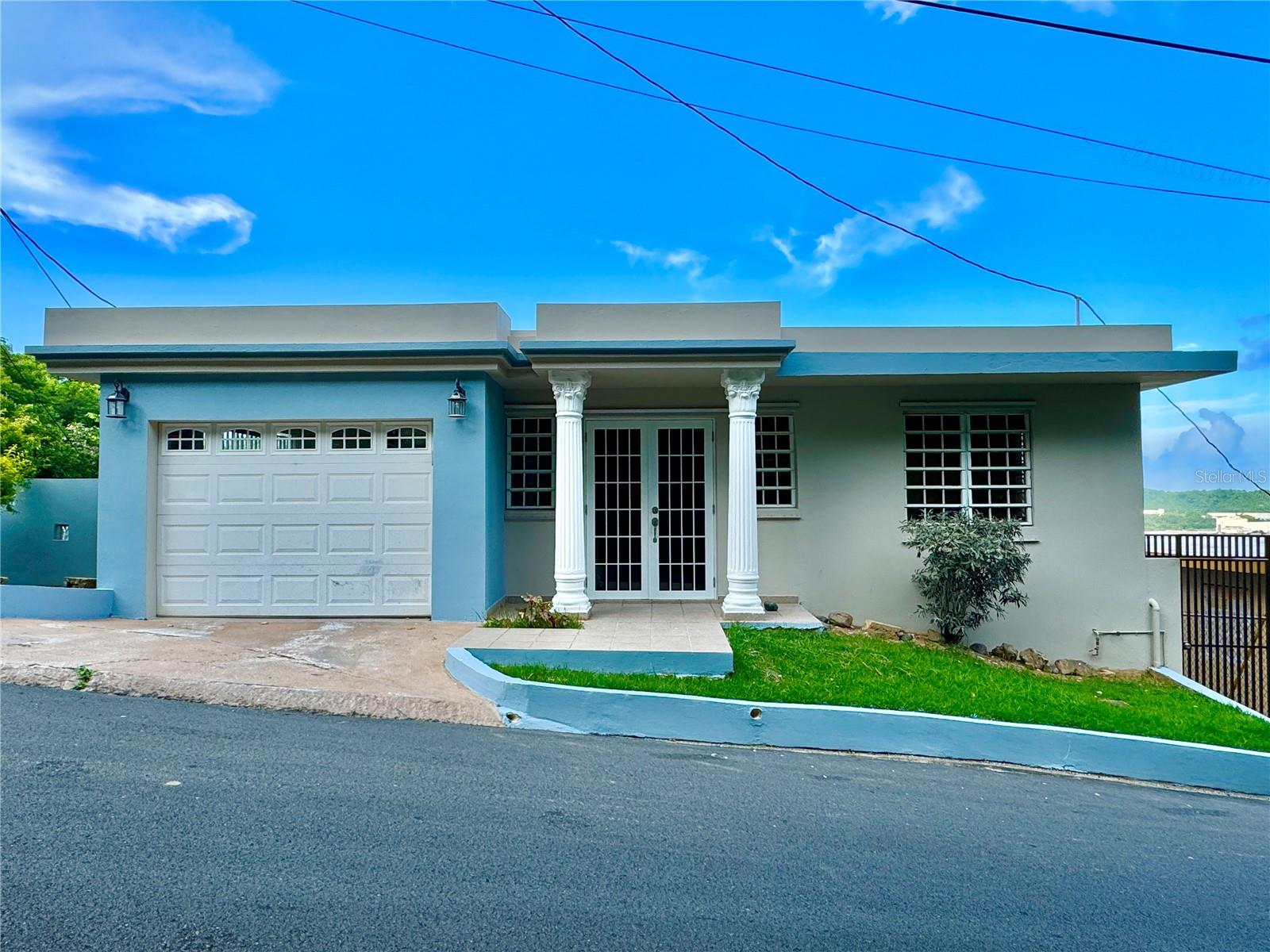 Junquito Clavel Property Photo 1