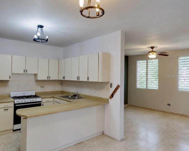 PR9123642 Property Photo 3