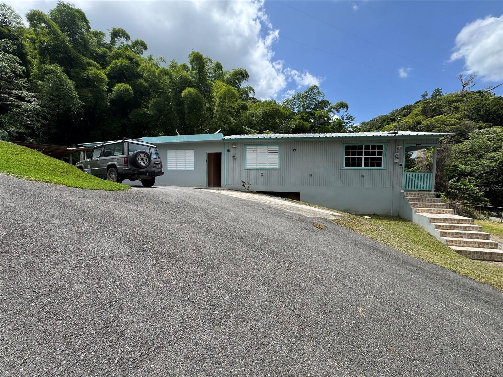 131 Guilarte Property Photo 4