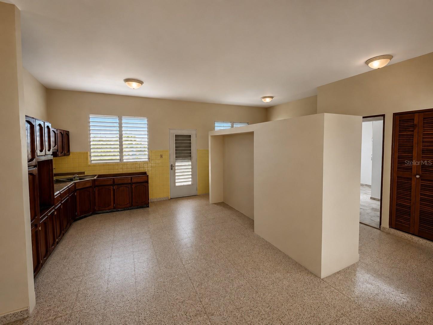 146 Calle San Valentin #146 Property Photo 4