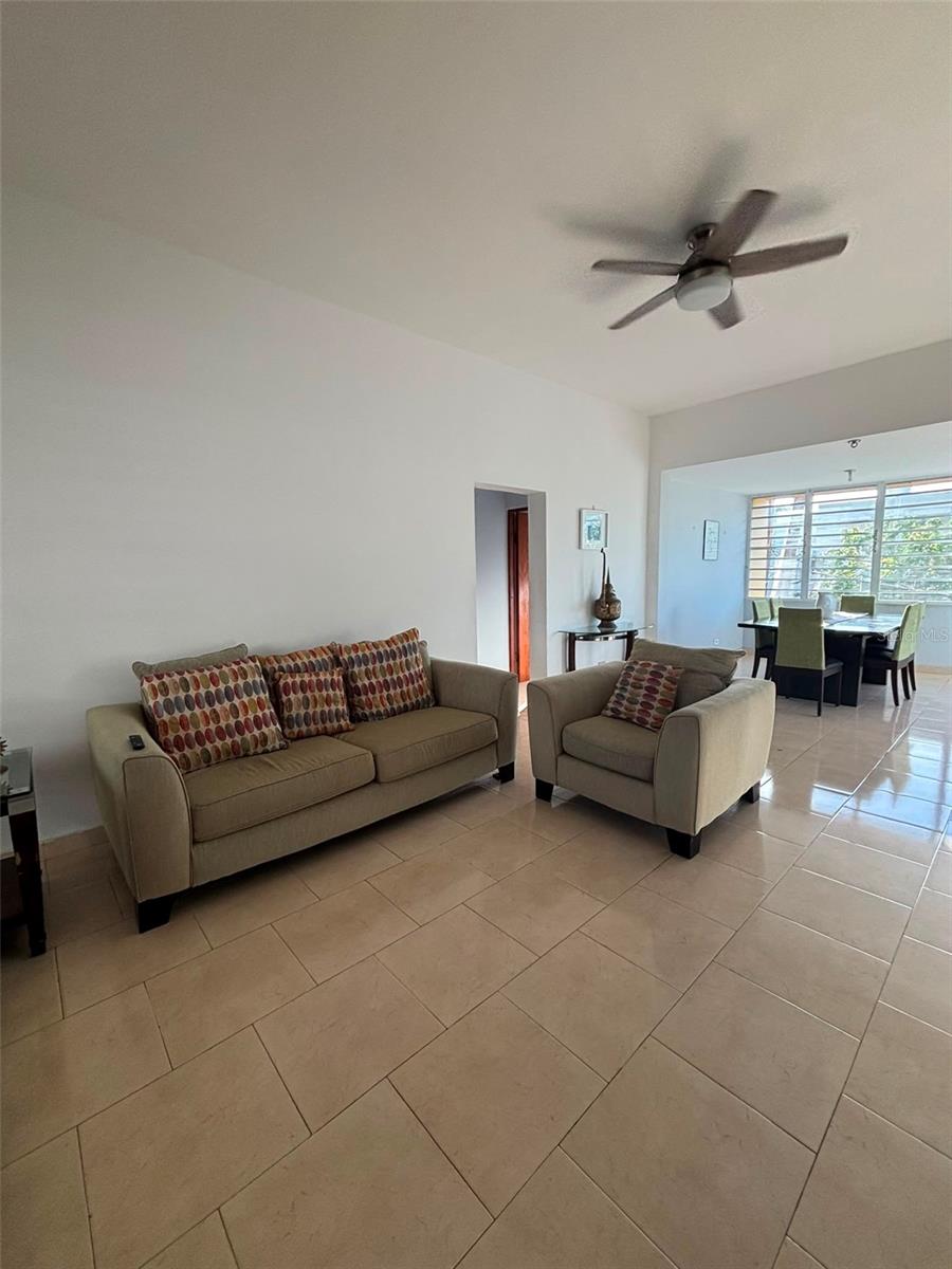 520 Riera St #2 Property Photo 6