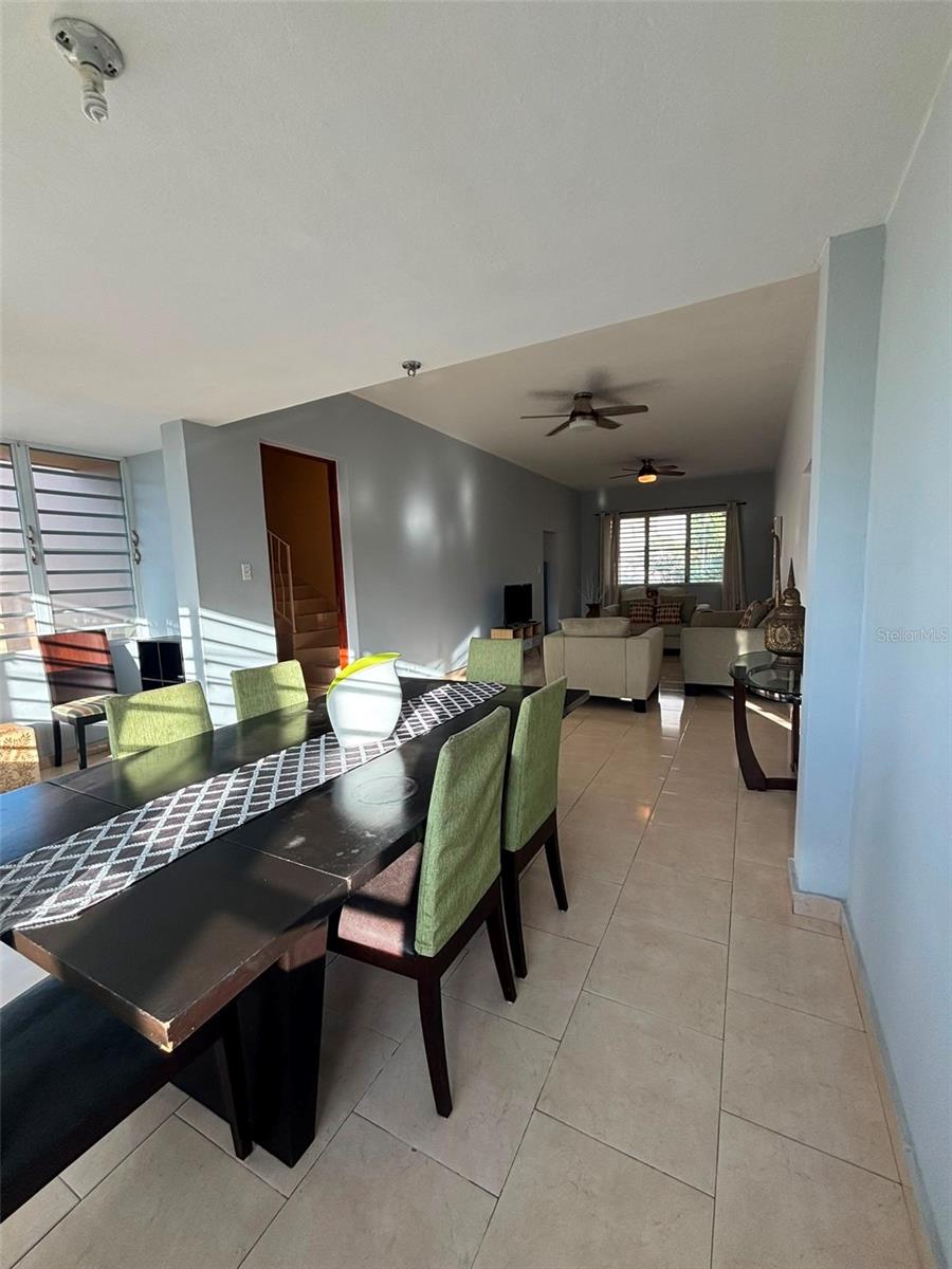 520 Riera St #2 Property Photo 9