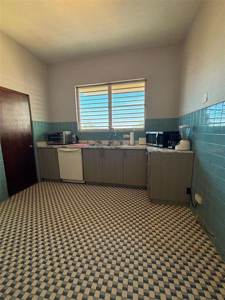 520 Riera St #2 Property Photo 10
