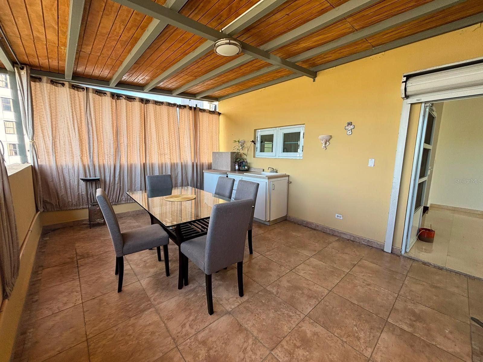 520 Riera #3 Property Photo 5