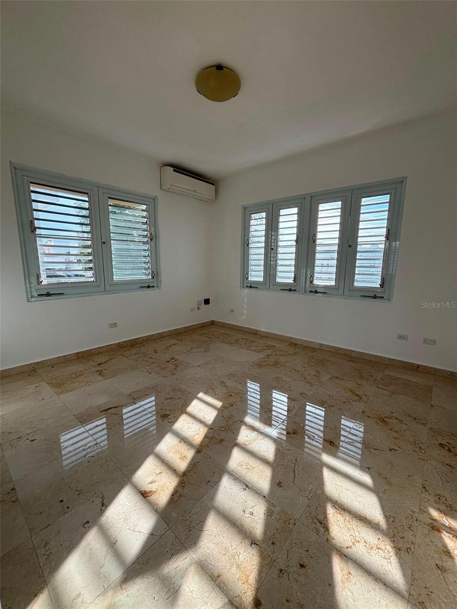 520 Riera #3 Property Photo 12