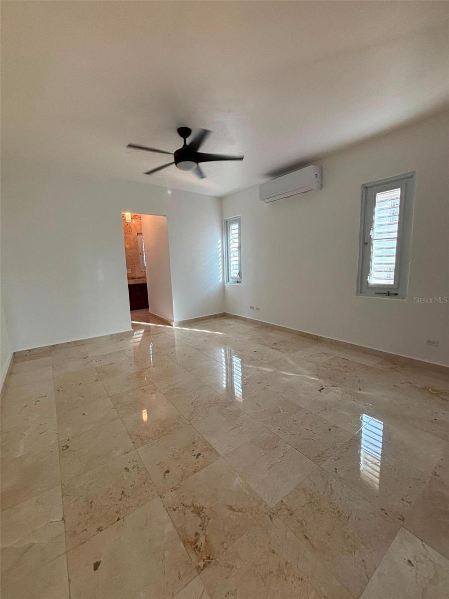 520 Riera #3 Property Photo 16