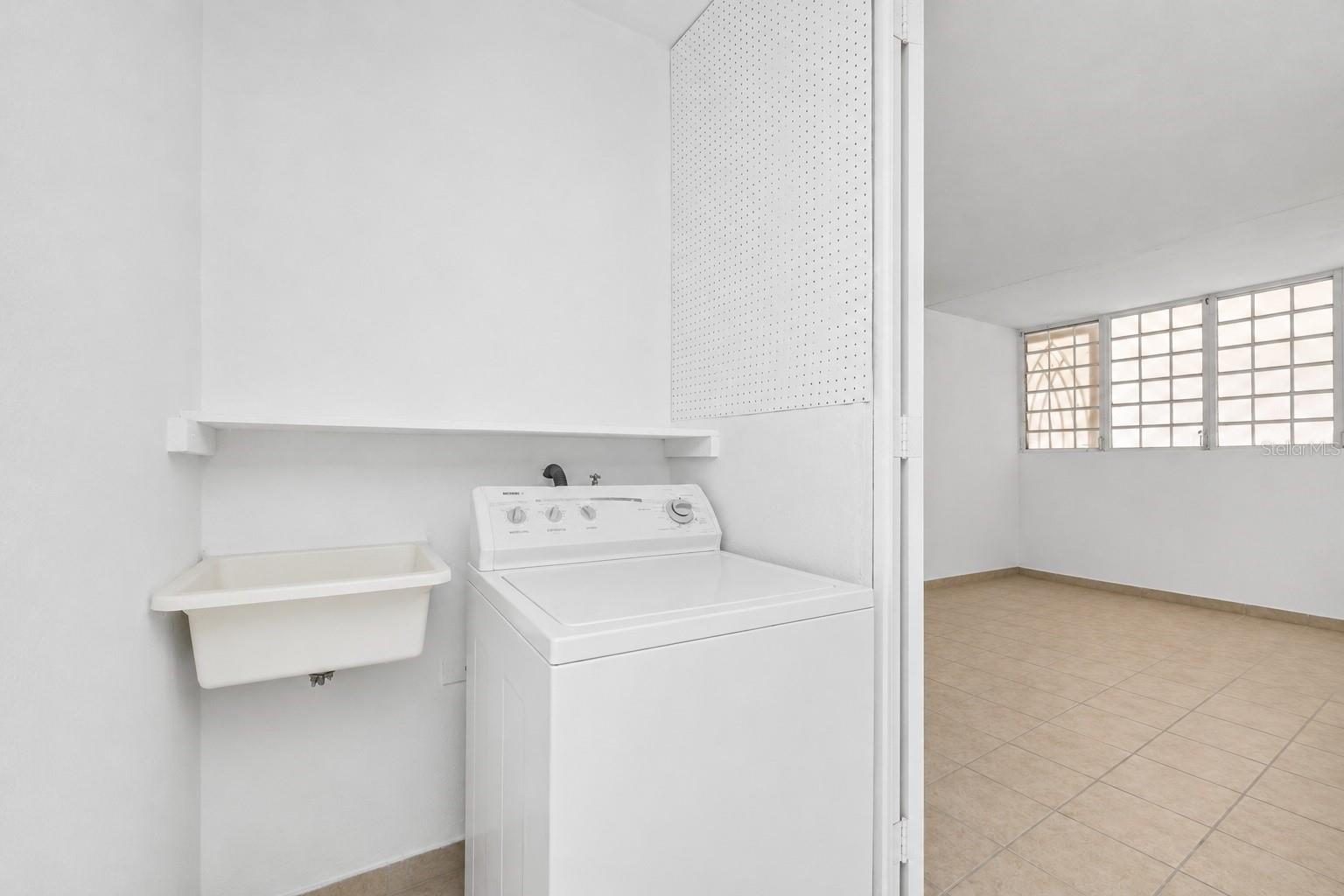 6 No C49 Valles De Manati Property Photo 12