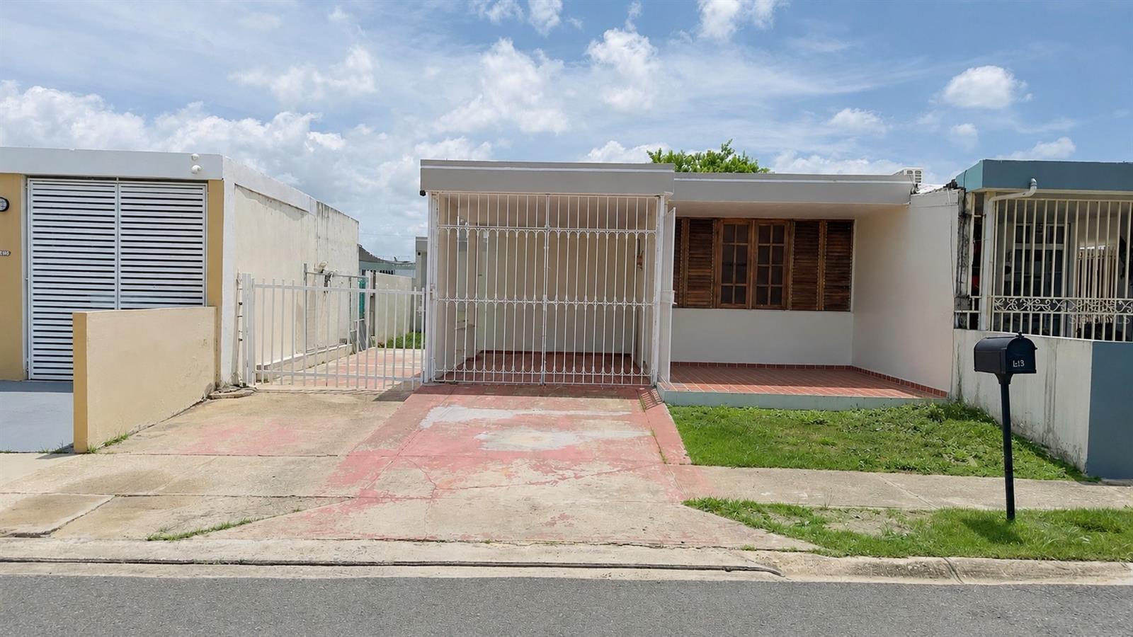 12 LAGOS DE PLATA Property Photo 1