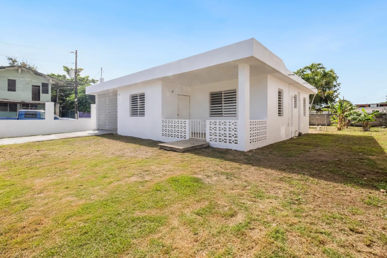 3 Urb. Toaville #10 Property Photo 4