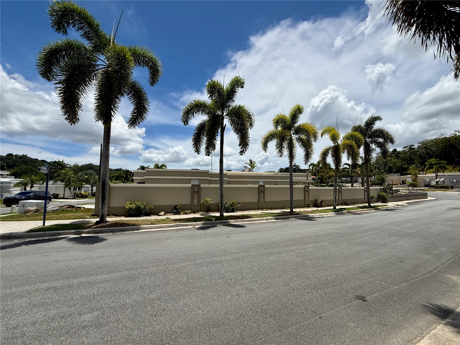 834 Calle 3 #b13 Property Photo 4