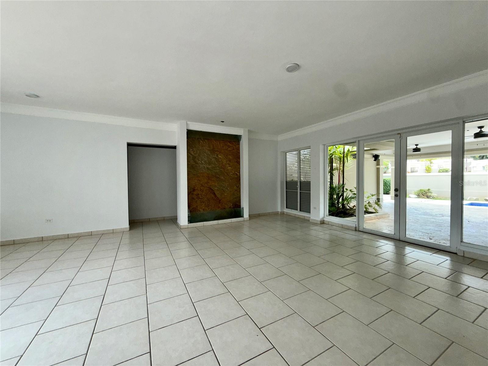 834 Calle 3 #b13 Property Photo 8