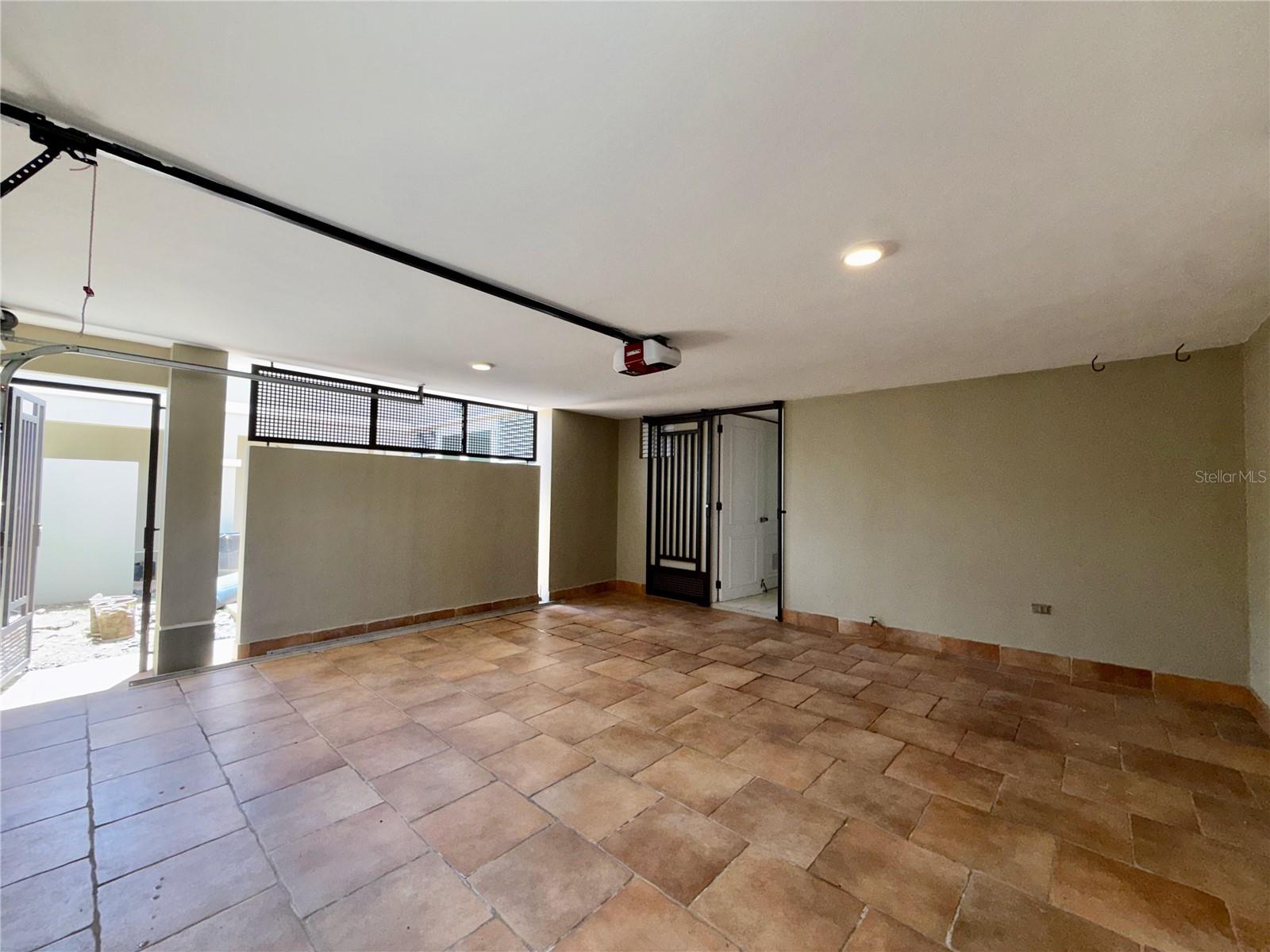 834 Calle 3 #b13 Property Photo 14