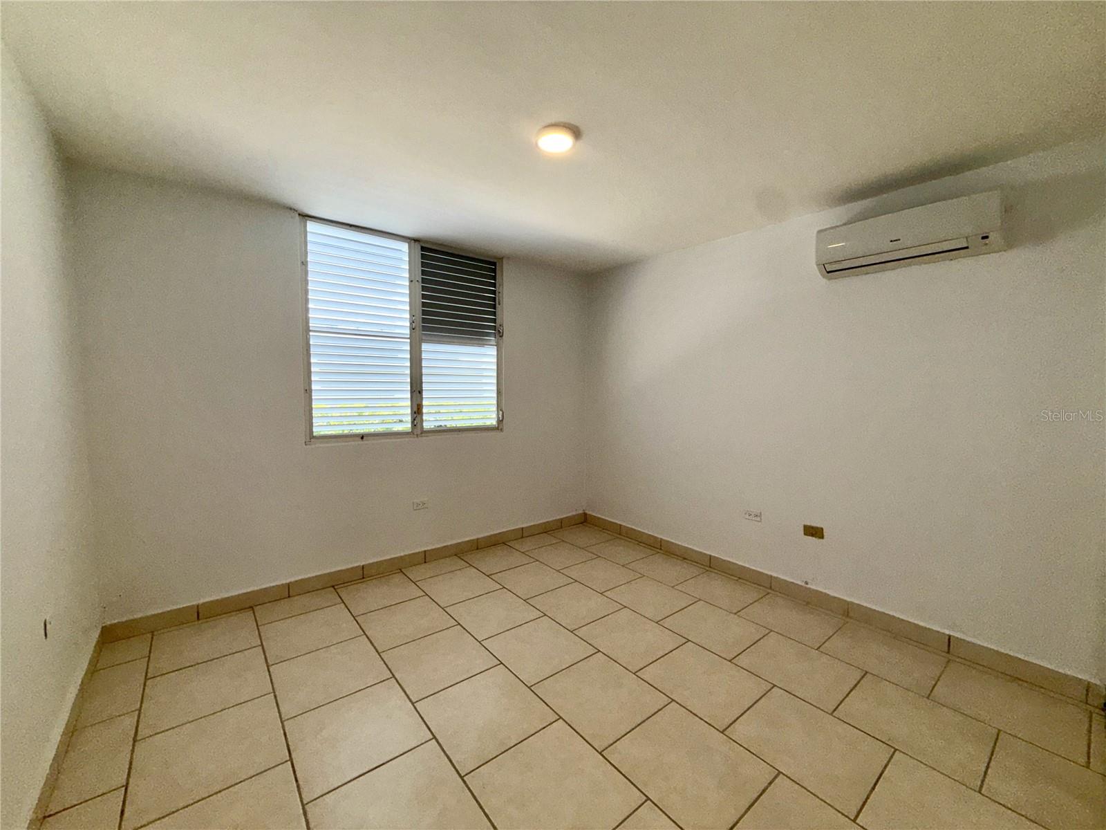 834 Calle 3 #b13 Property Photo 21