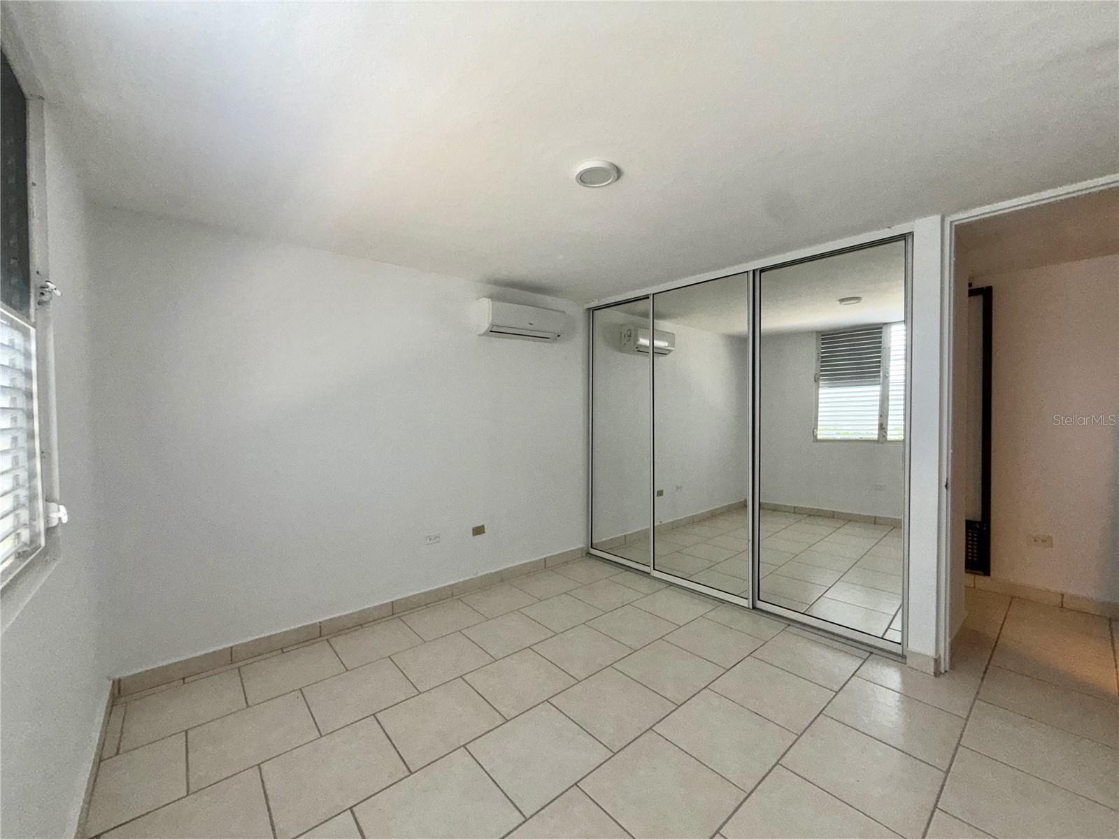 834 Calle 3 #b13 Property Photo 22