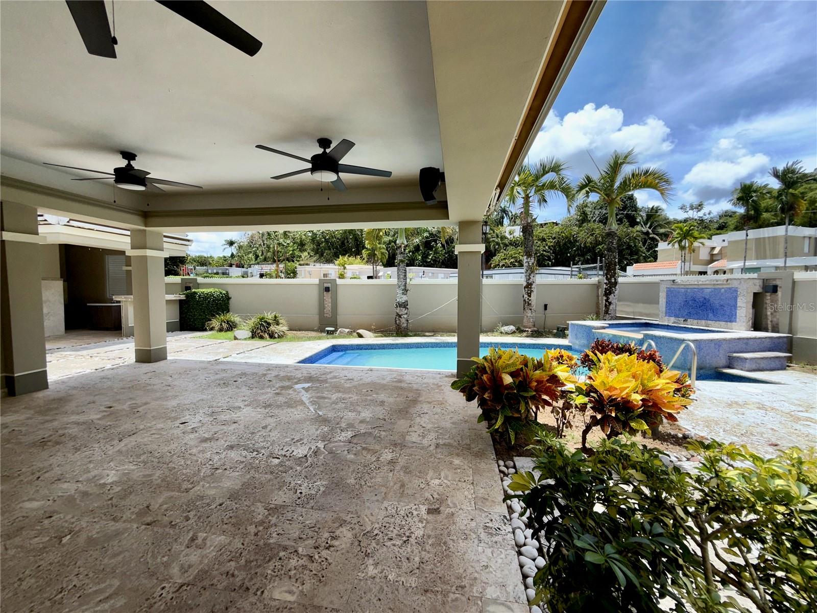834 Calle 3 #b13 Property Photo 26