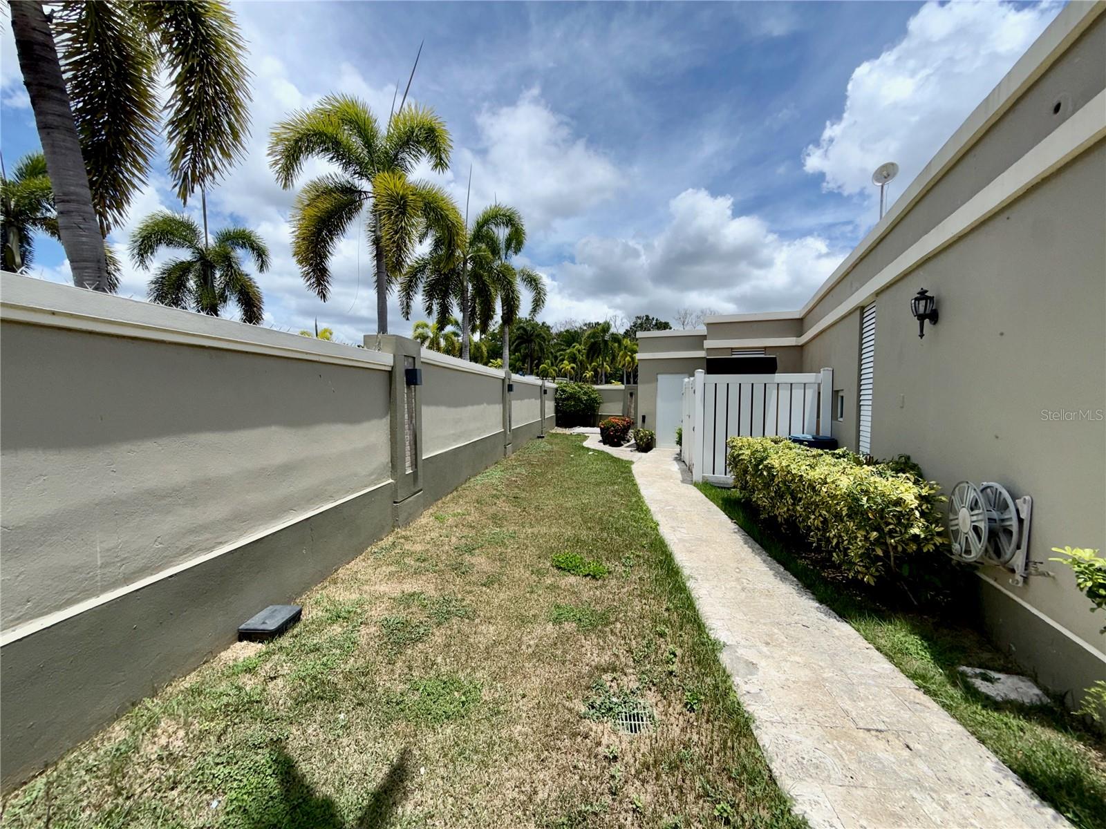 834 Calle 3 #b13 Property Photo 36