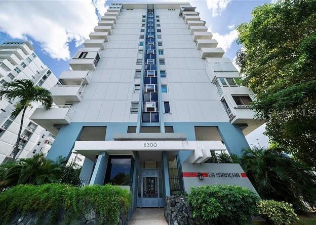 6300 AVE. ISLA VERDE COND. LA MANCHA #1201 Property Photo 1