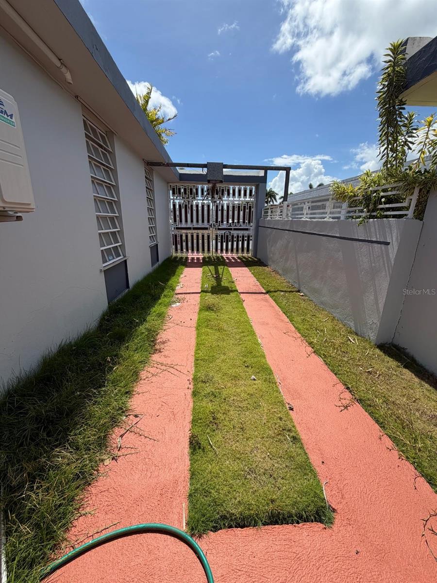 Urbanización Valle Arriba Heights #a-08 Property Photo 5