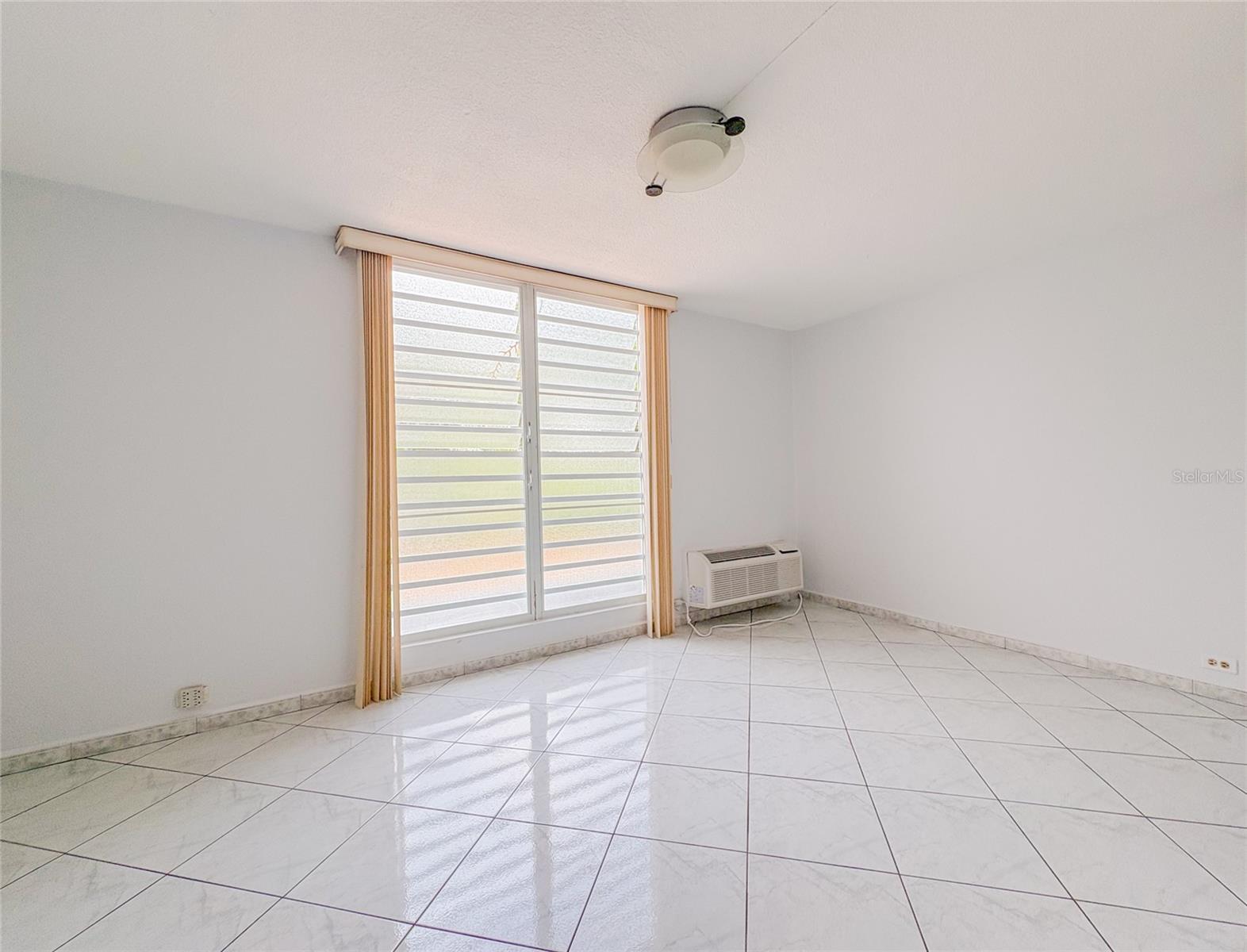 595 Cll Maximo Gomez #g115 Property Photo 13