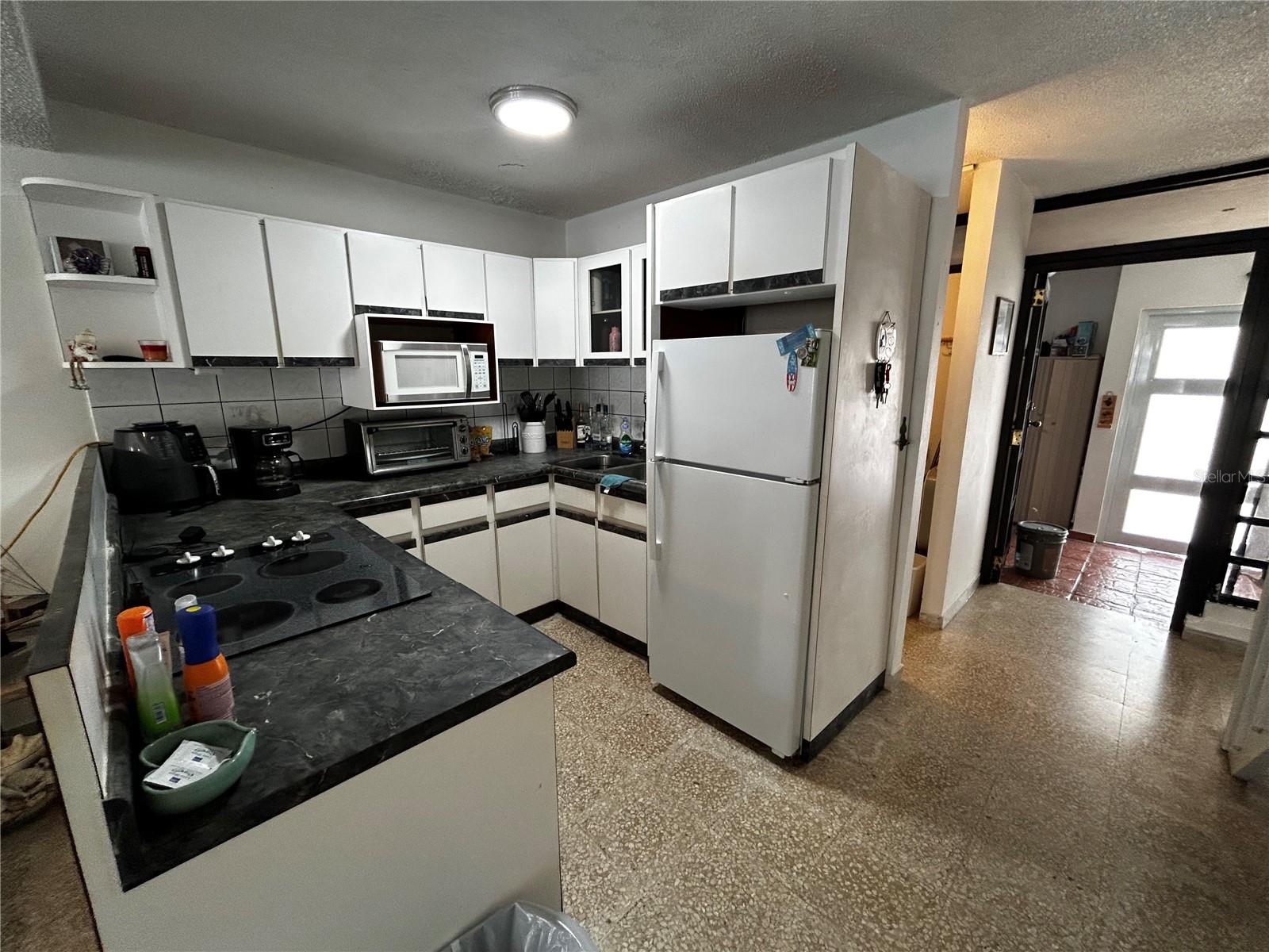 PR9123876 Property Photo 26