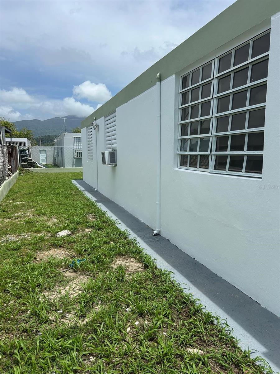 I-11 Flamboyan Property Photo 2