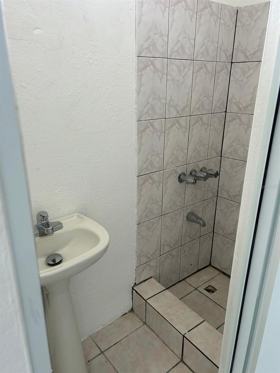 I-11 Flamboyan Property Photo 12