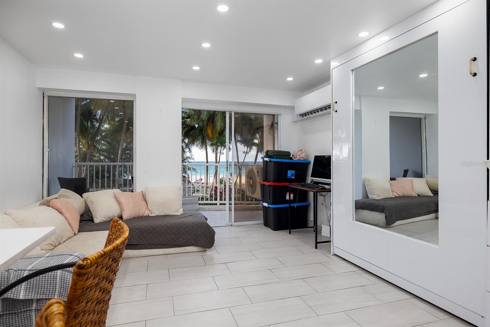 4633 AV. ISLA VERDE #L105 Property Photo 1