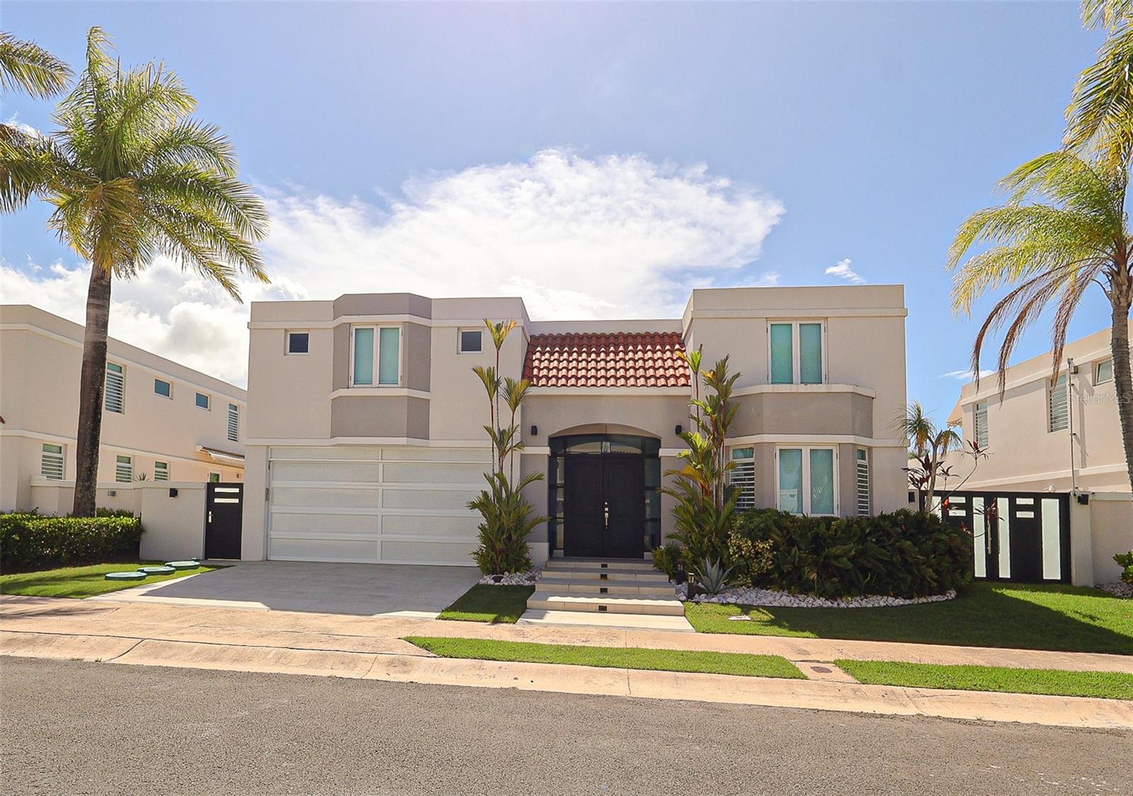 527 Mar Caribe St Property Photo 1
