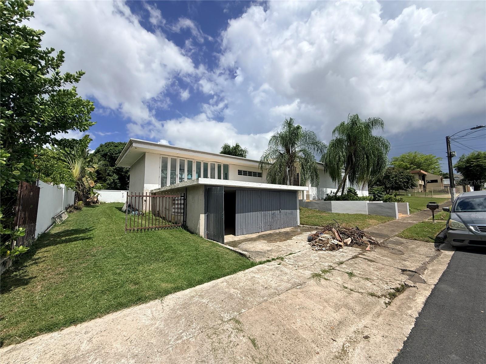 Calle Onix 29 Urb. Bucare Property Photo 1