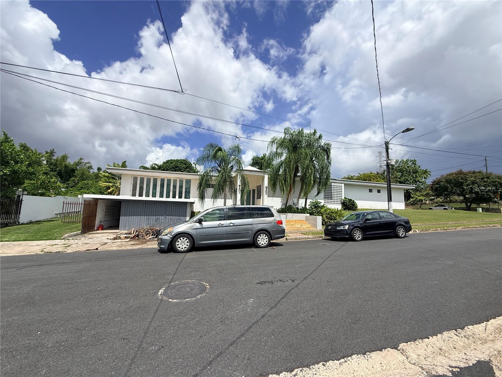 Calle Onix 29 Urb. Bucare Property Photo 2