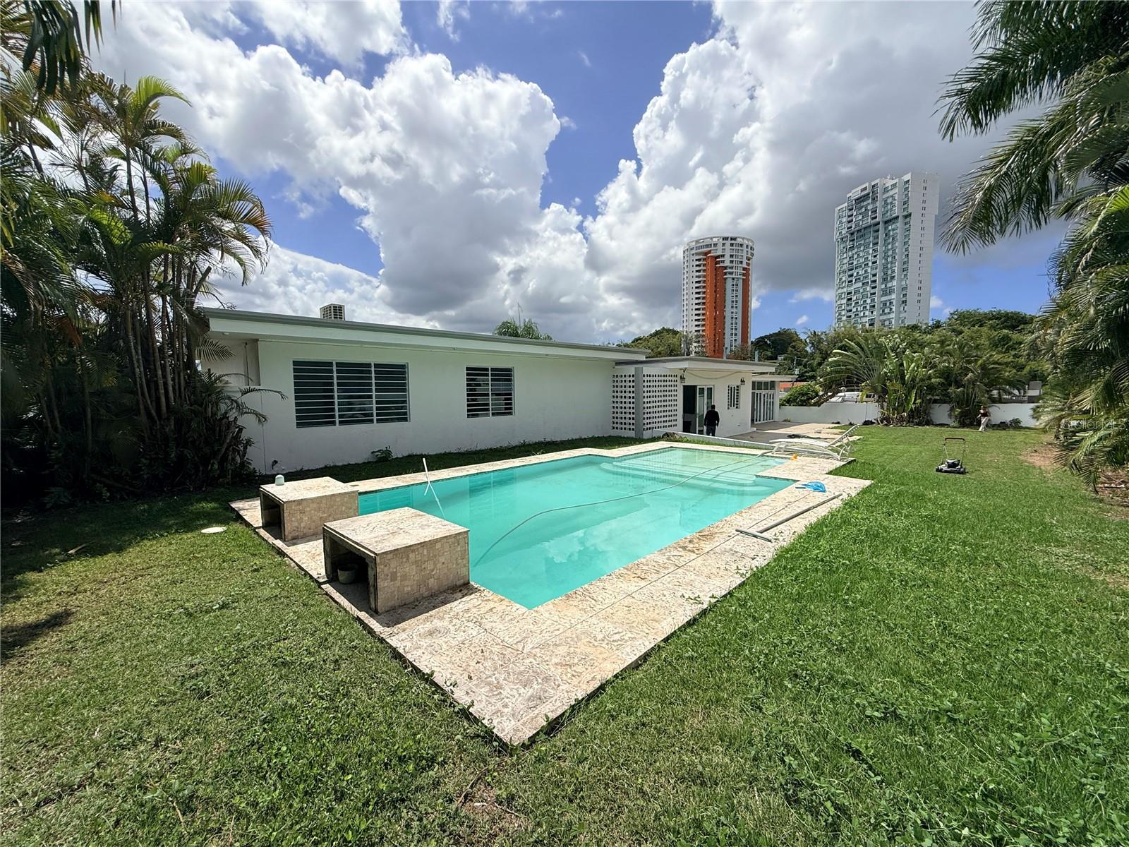 Calle Onix 29 Urb. Bucare Property Photo 3