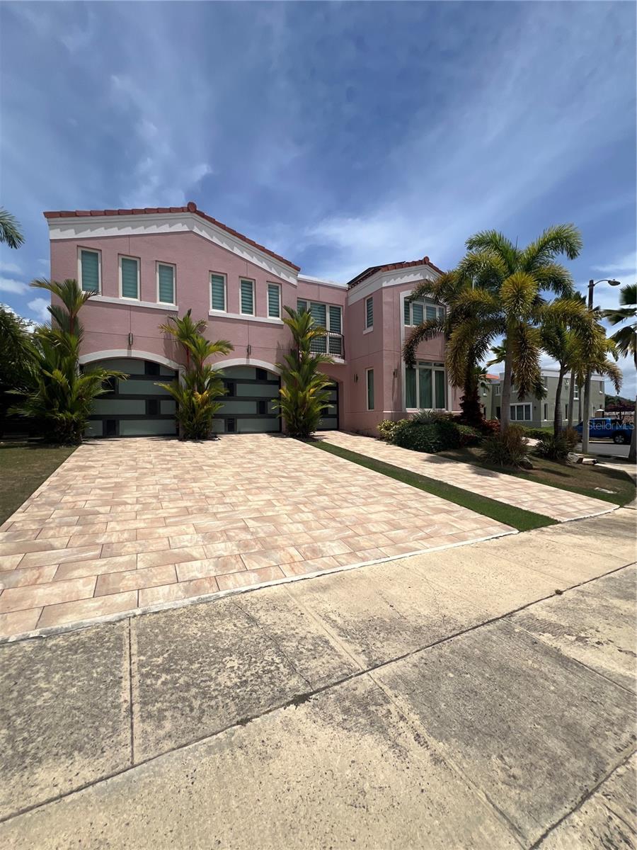 49 Via Naranjales Property Photo 1