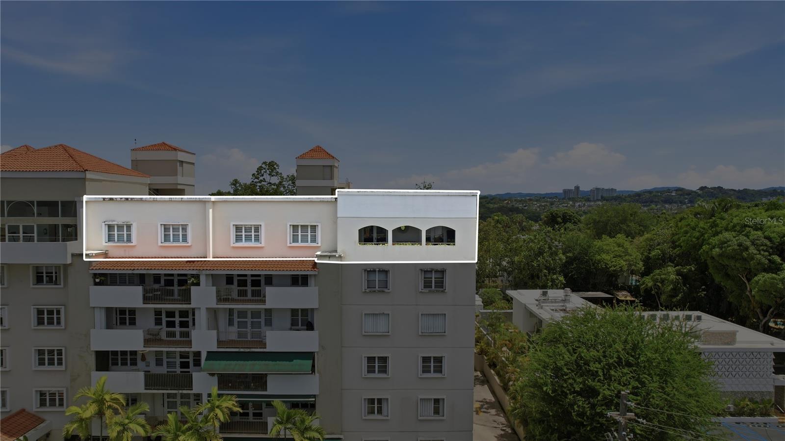 Pr -2 Plaza Real Caparra #ph6 Property Photo 1