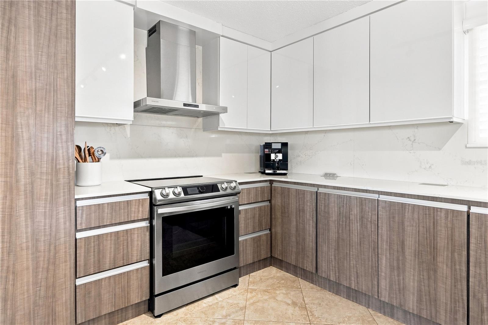 Pr -2 Plaza Real Caparra #ph6 Property Photo 8
