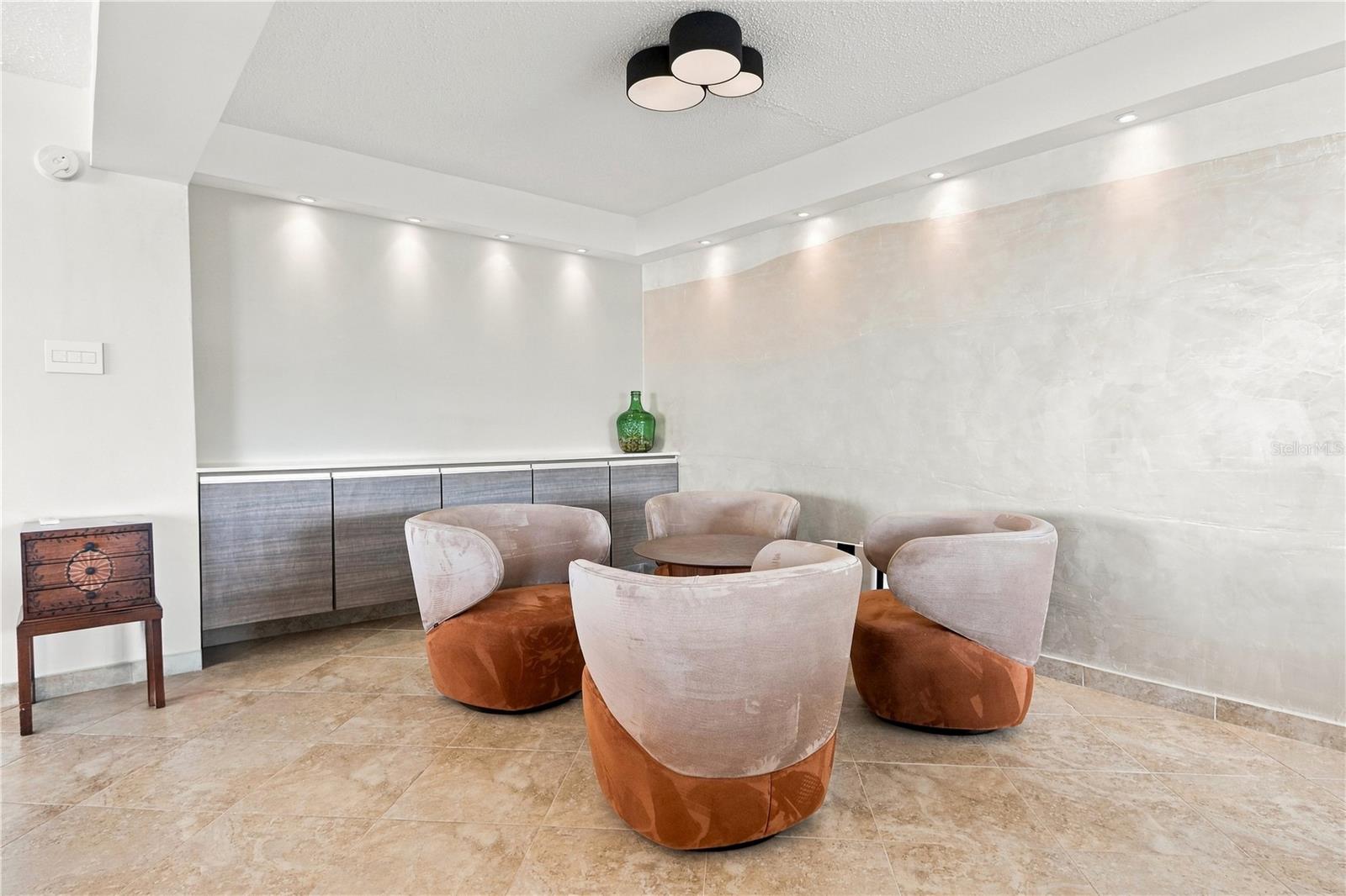 Pr -2 Plaza Real Caparra #ph6 Property Photo 9