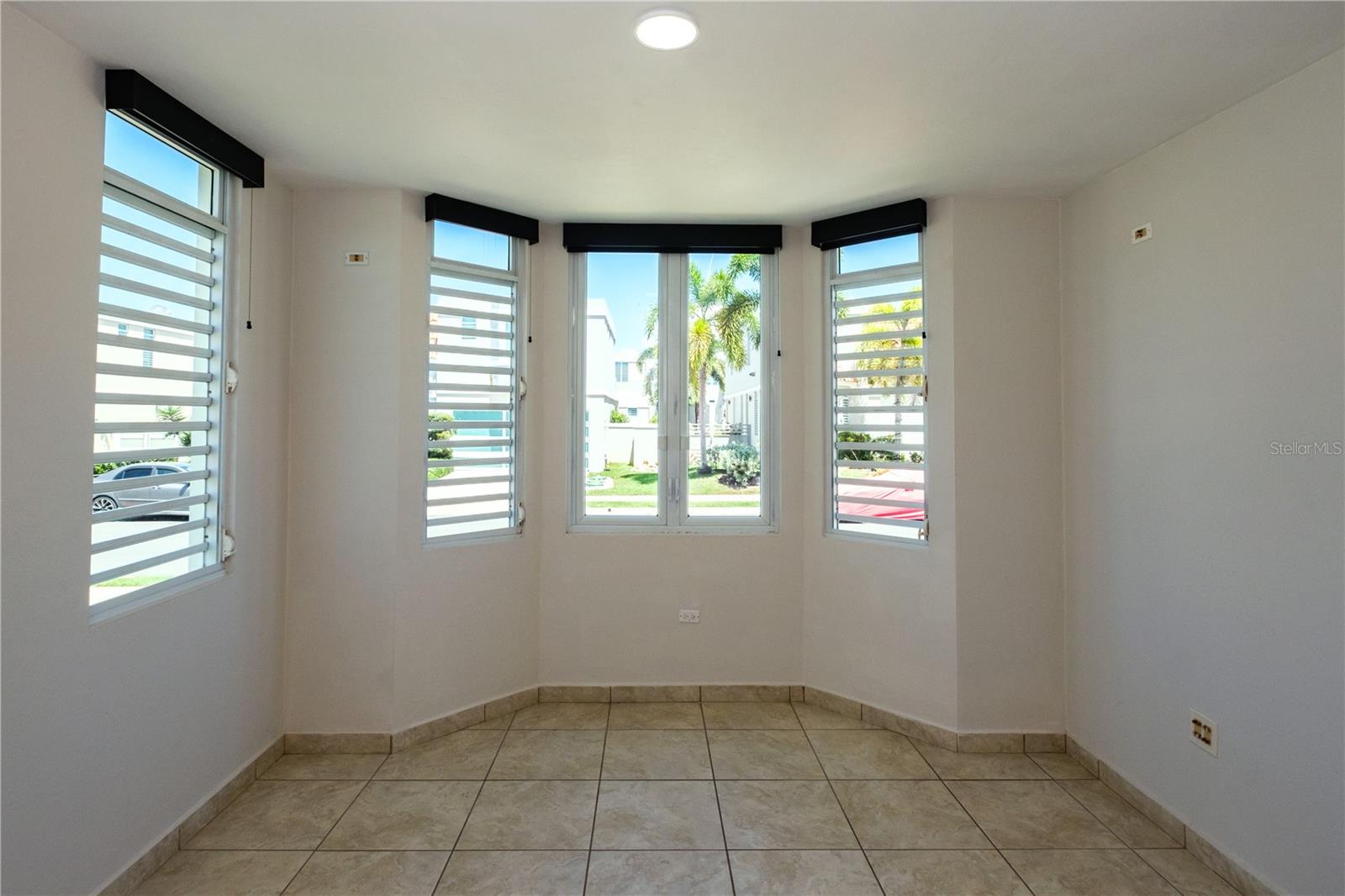 695 Mar Del Norte Paseo Los Corales Ii Property Photo 14