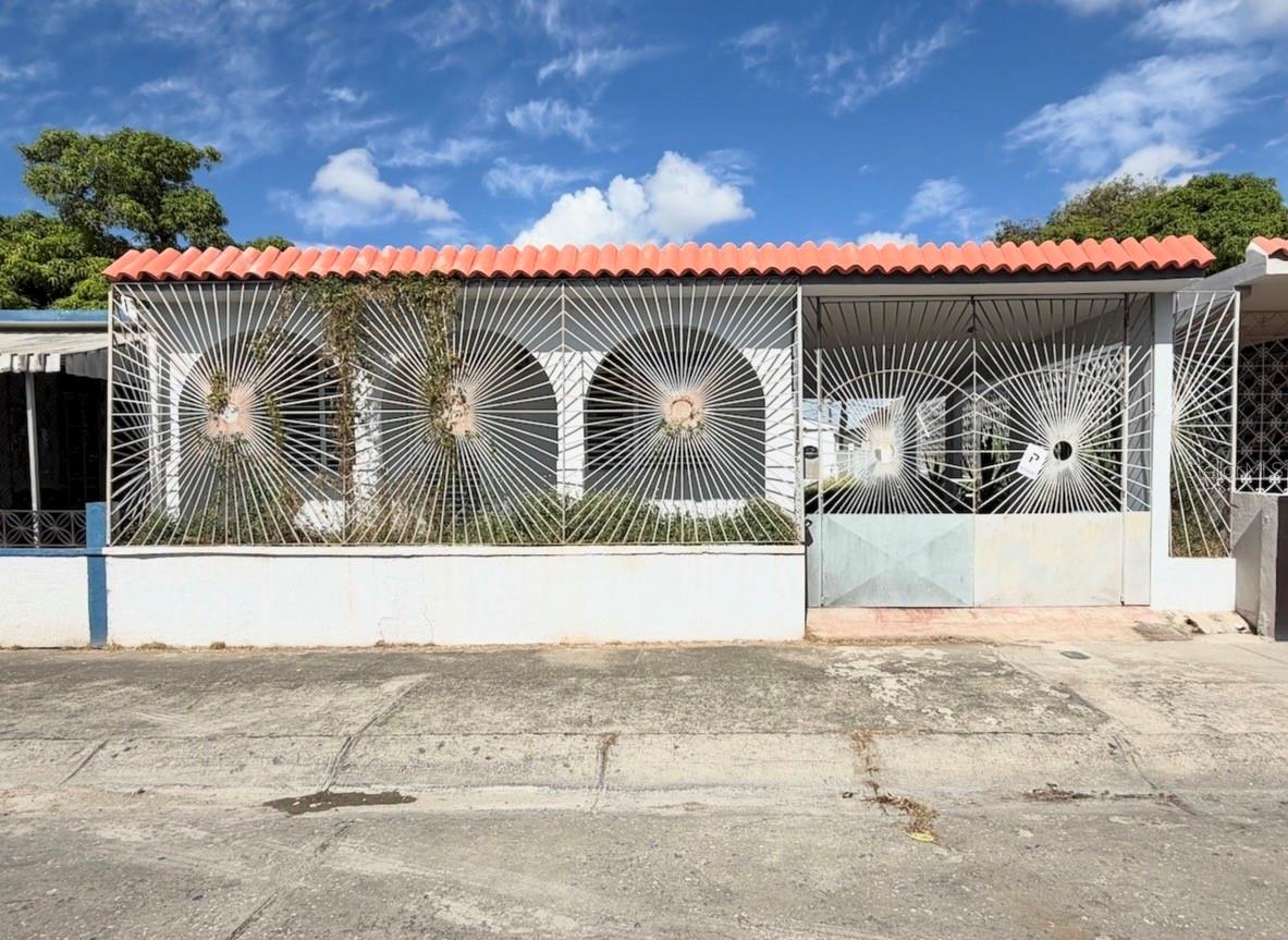 2005 Eduardo Cuevas Urb. Villa Grillasca Property Photo 1