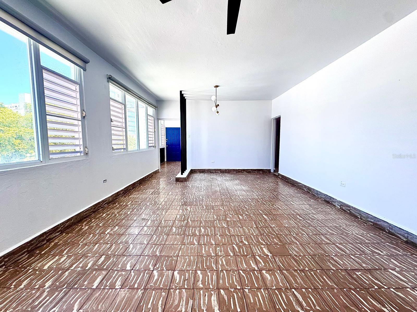 PR9123967 Property Photo 2