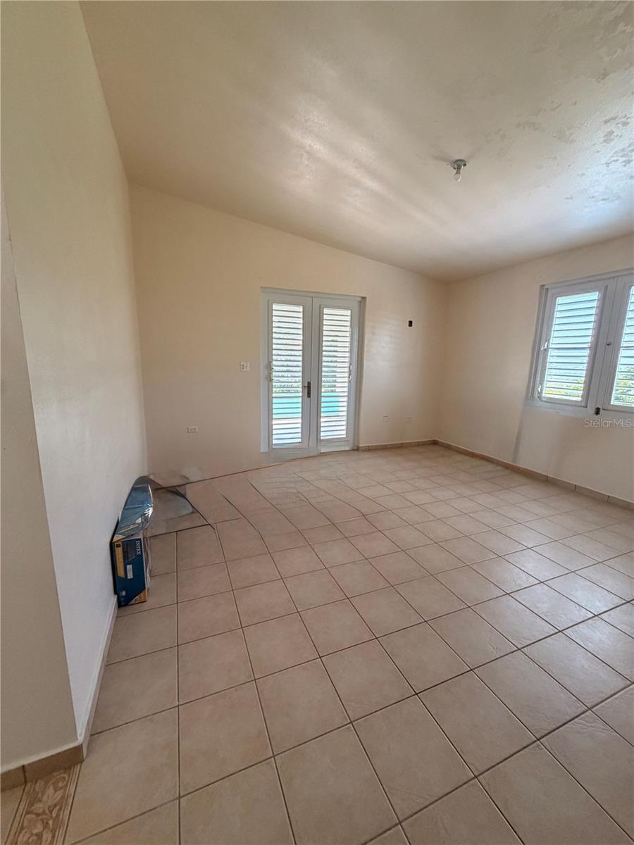 435 Calabaza Property Photo 5