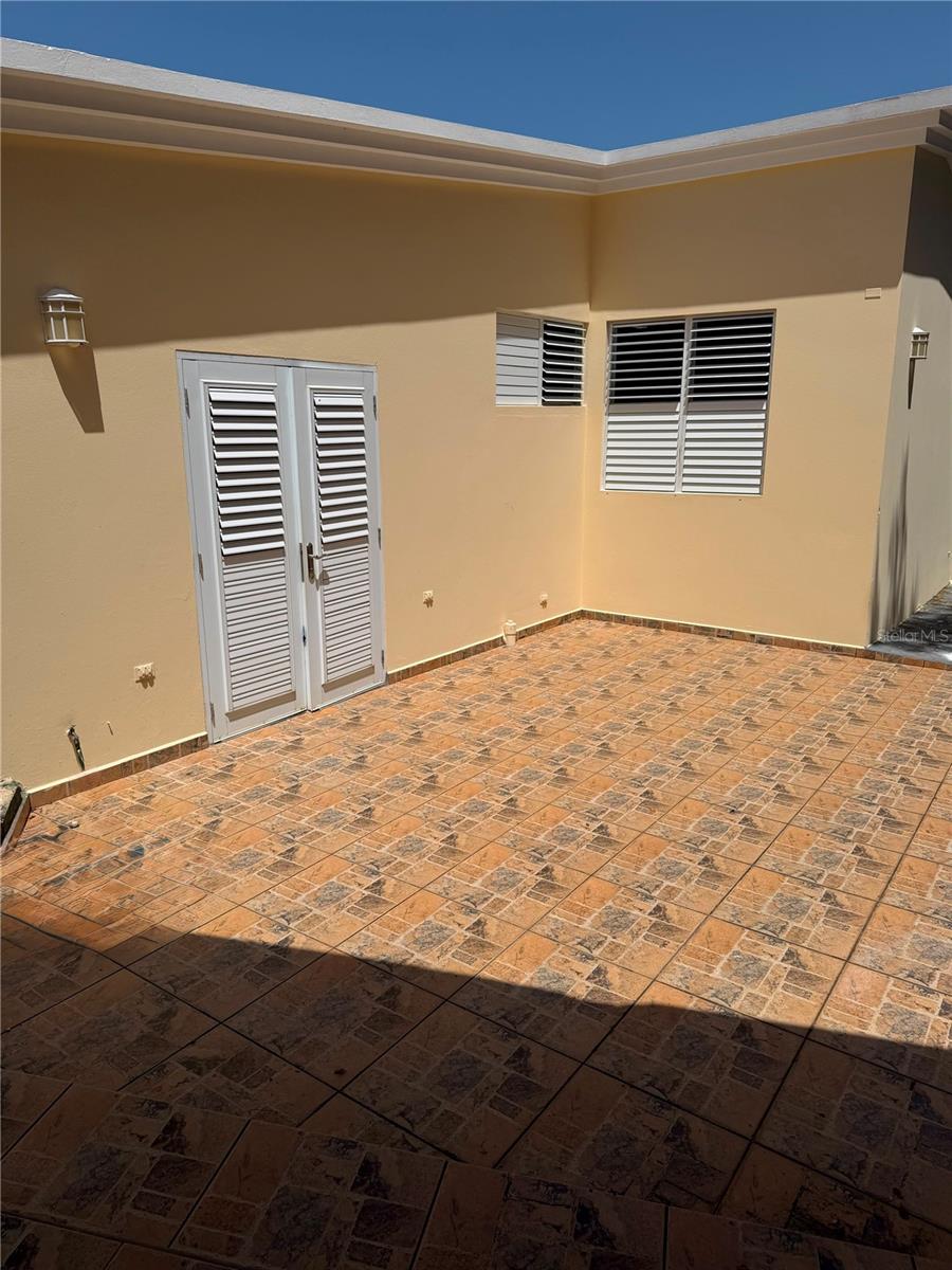 435 Calabaza Property Photo 9