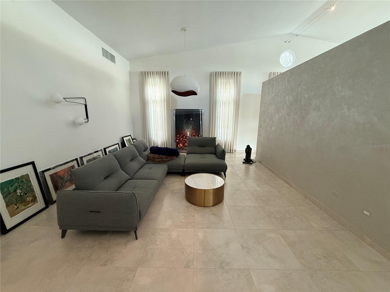 Almendro Almendro St #76 Property Photo 4