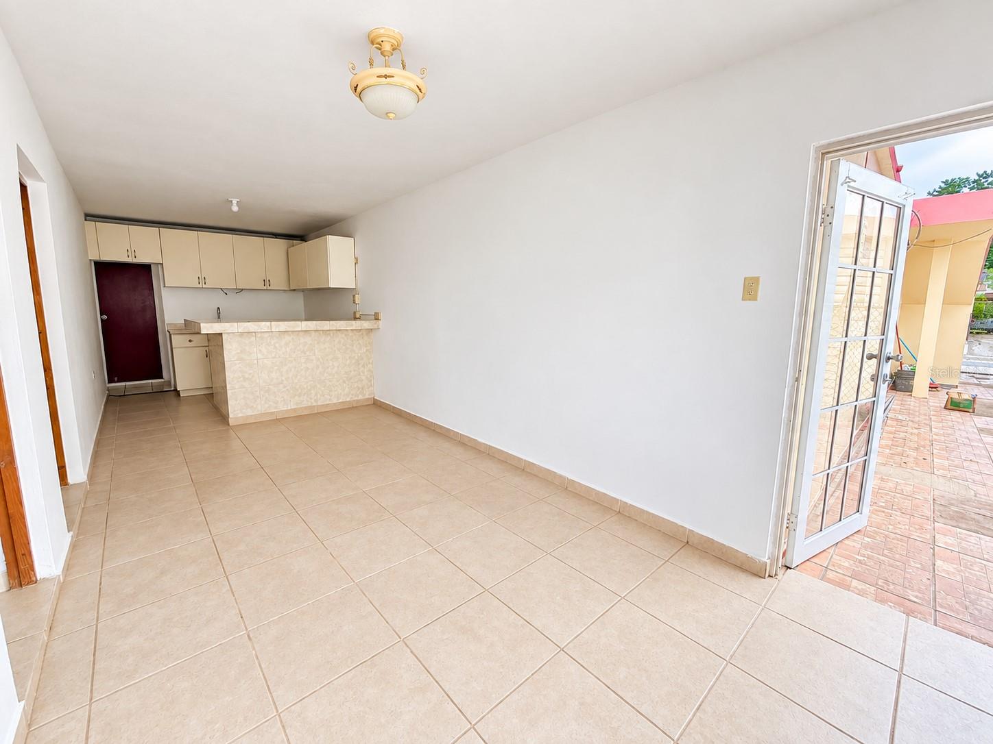 PR9124009 Property Photo 2