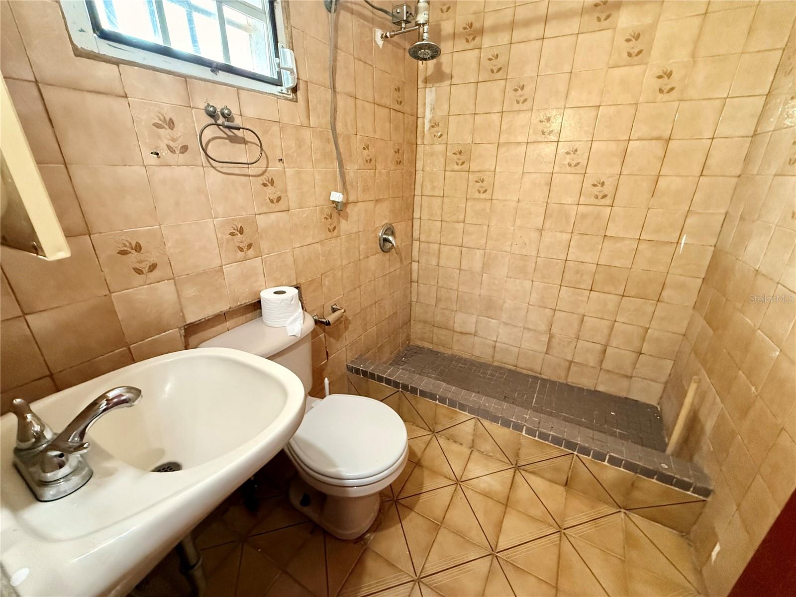 PR9124009 Property Photo 5