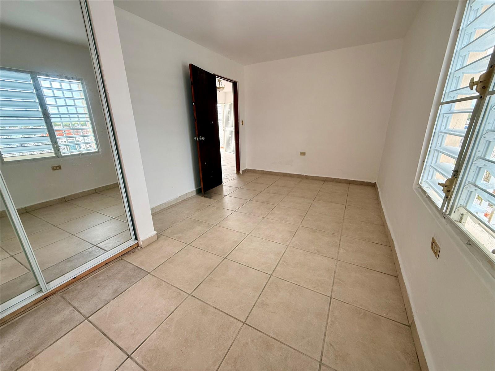 PR9124009 Property Photo 6