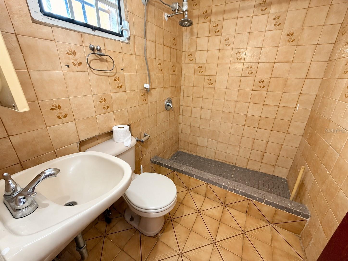 PR9124009 Property Photo 6