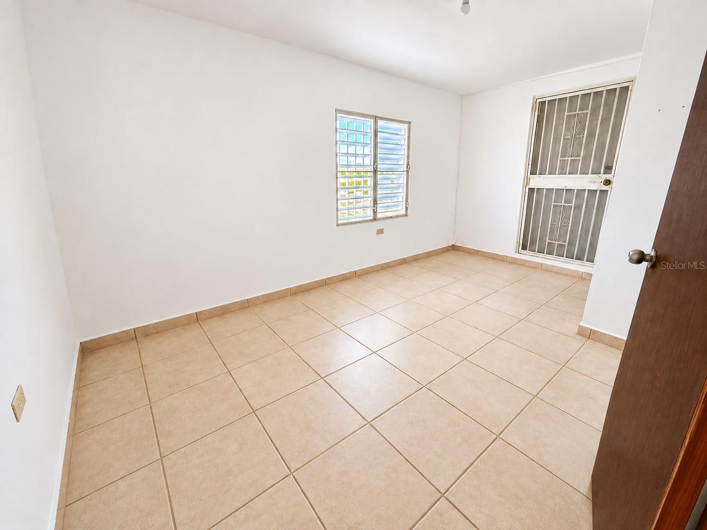 PR9124009 Property Photo 8