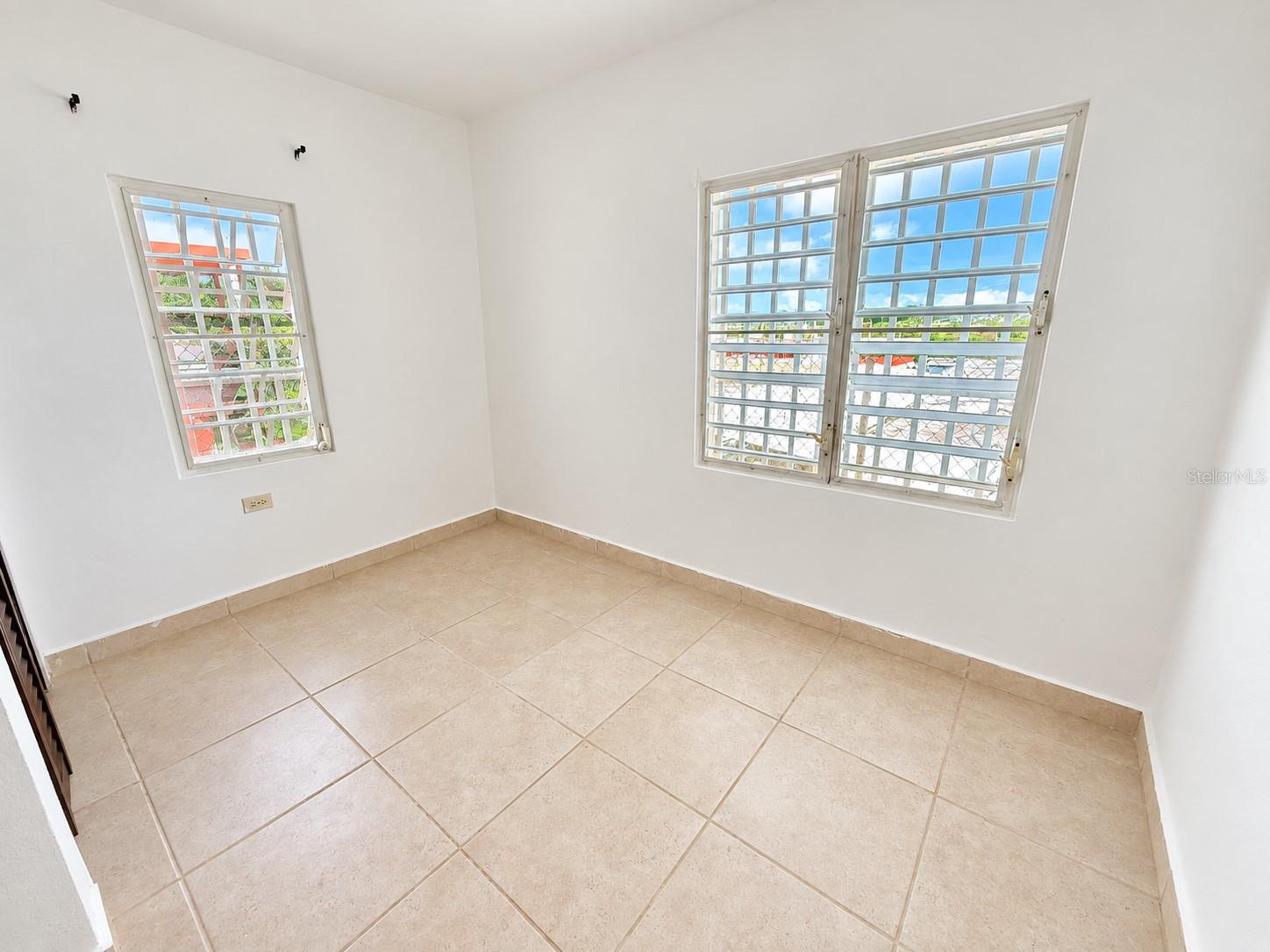 PR9124009 Property Photo 10