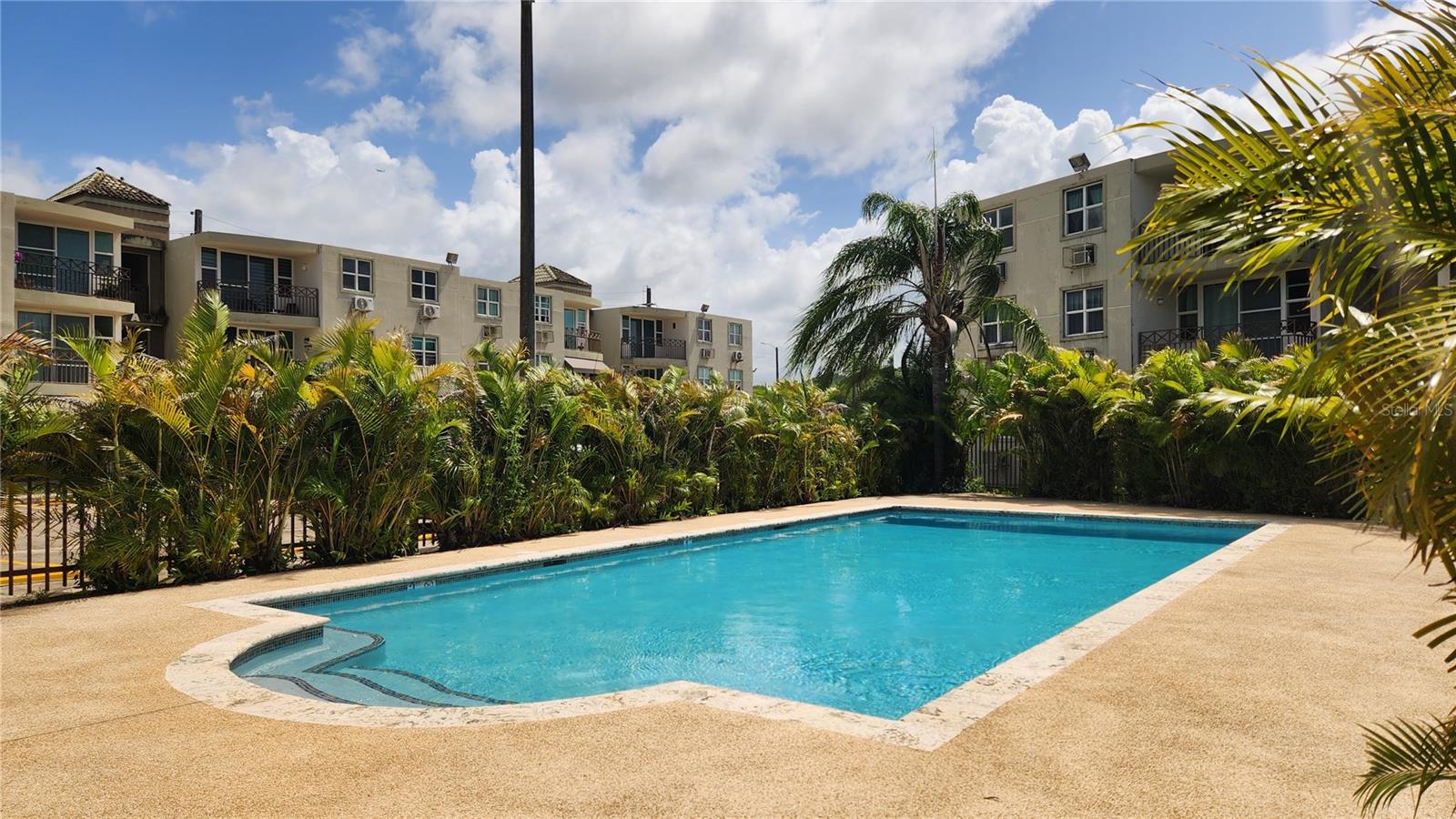 C-121 La Inmaculada Court Cond Property Photo 5