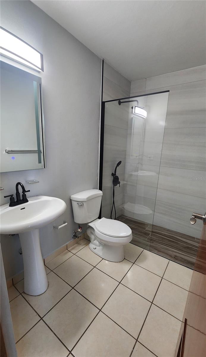 C-121 La Inmaculada Court Cond Property Photo 7